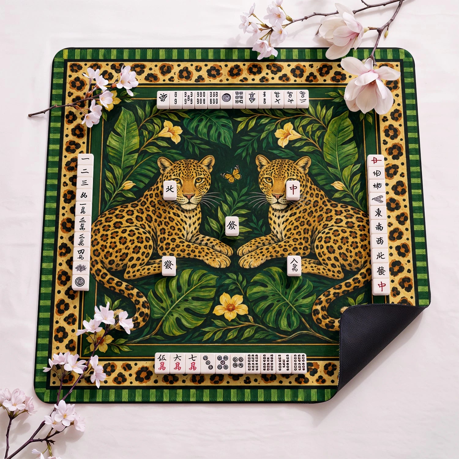 Green Leopard design close-up on mahjong mat surface