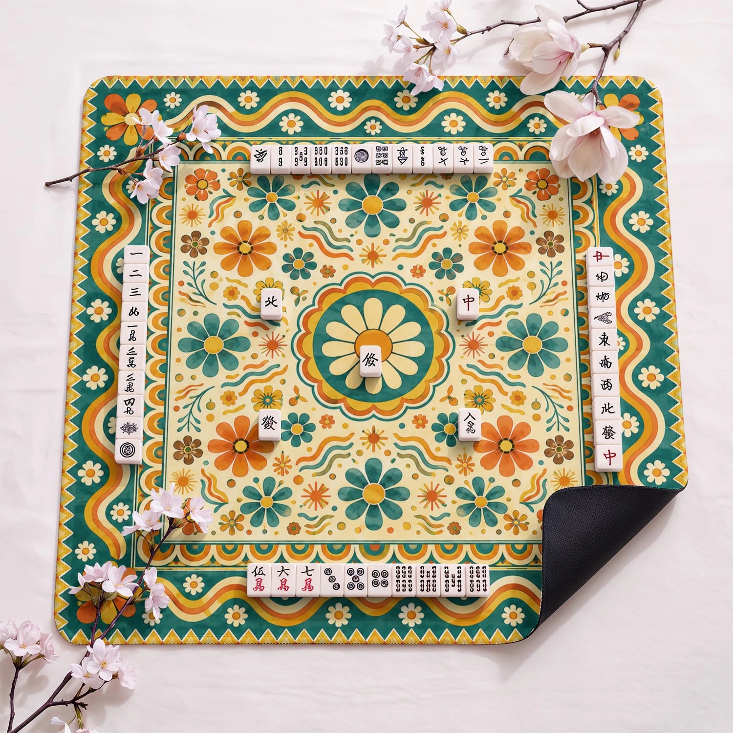 Retro Folk Daisy design close-up on mahjong mat surface