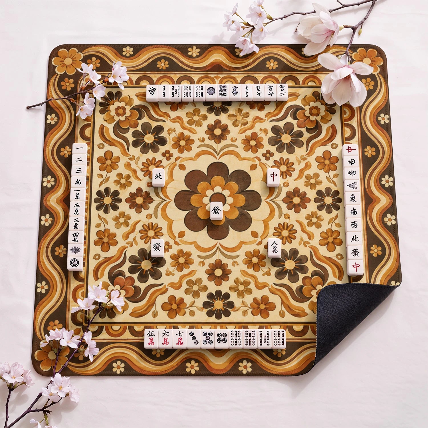 Retro Wood Bloom design close-up on mahjong mat surface
