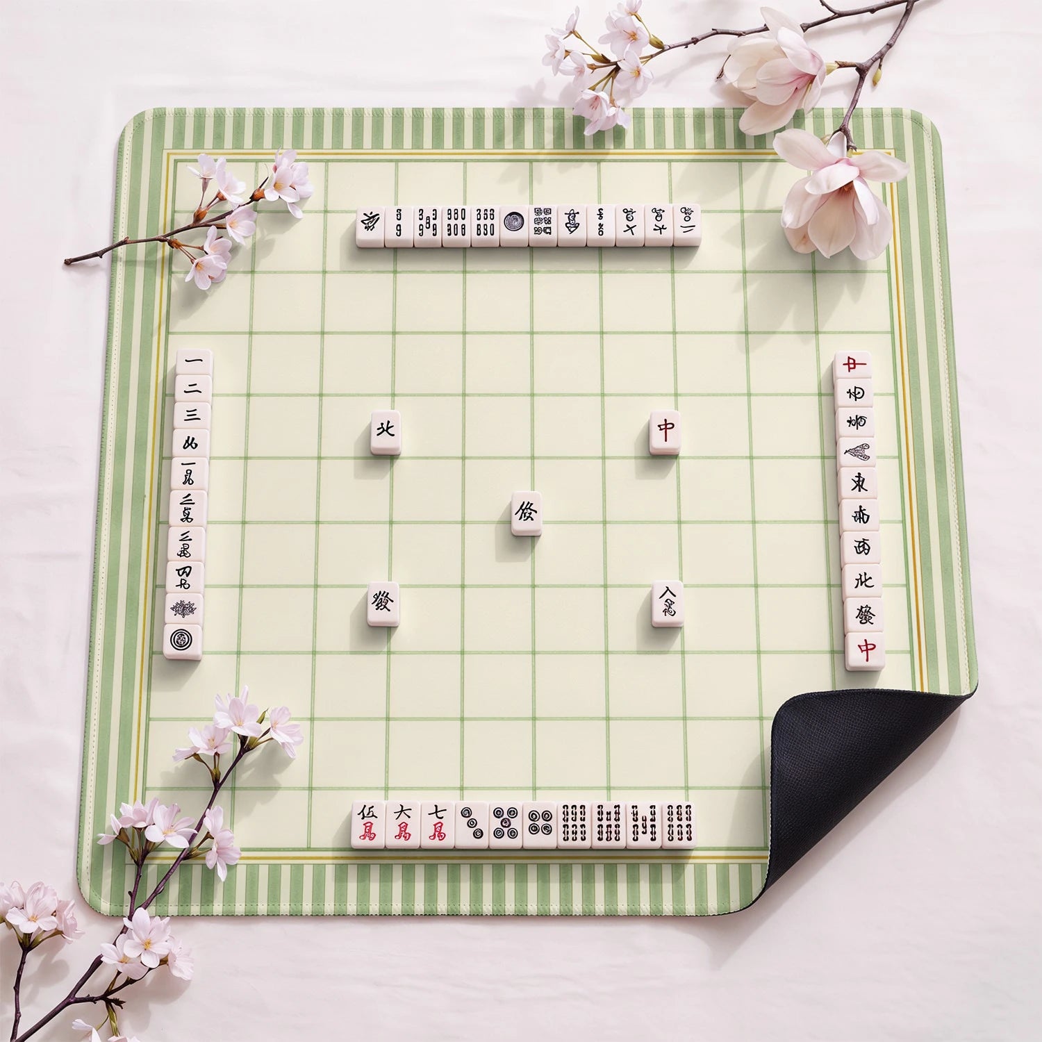 Sage Grid design close-up on mahjong mat surface