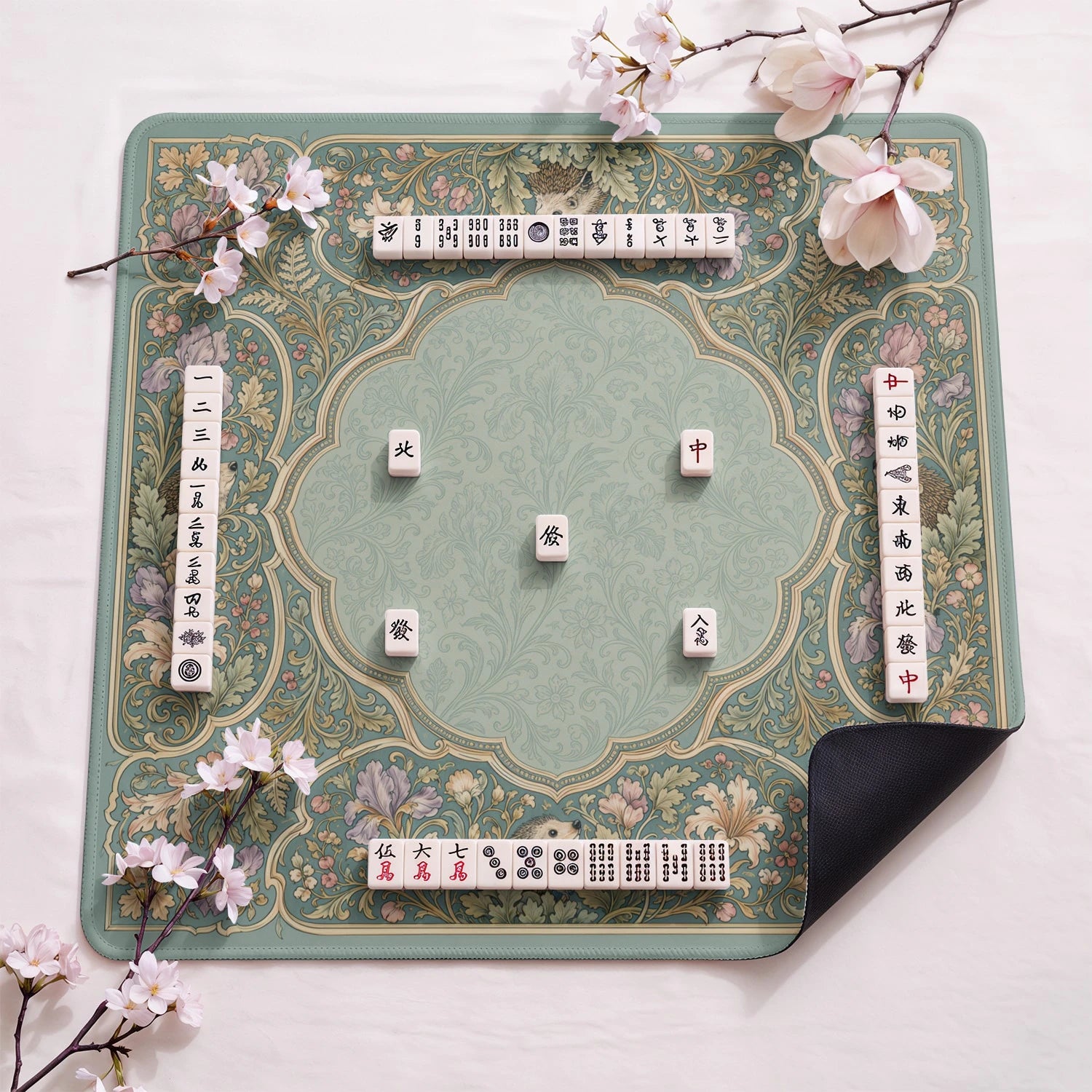 Sage Hedgehog design close-up on mahjong mat surface